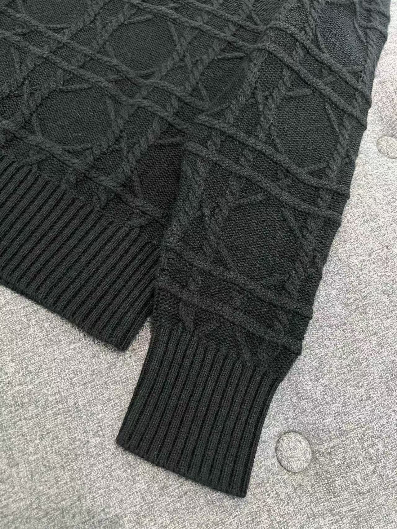 대리석 / 디올 스웨터를 덧입다