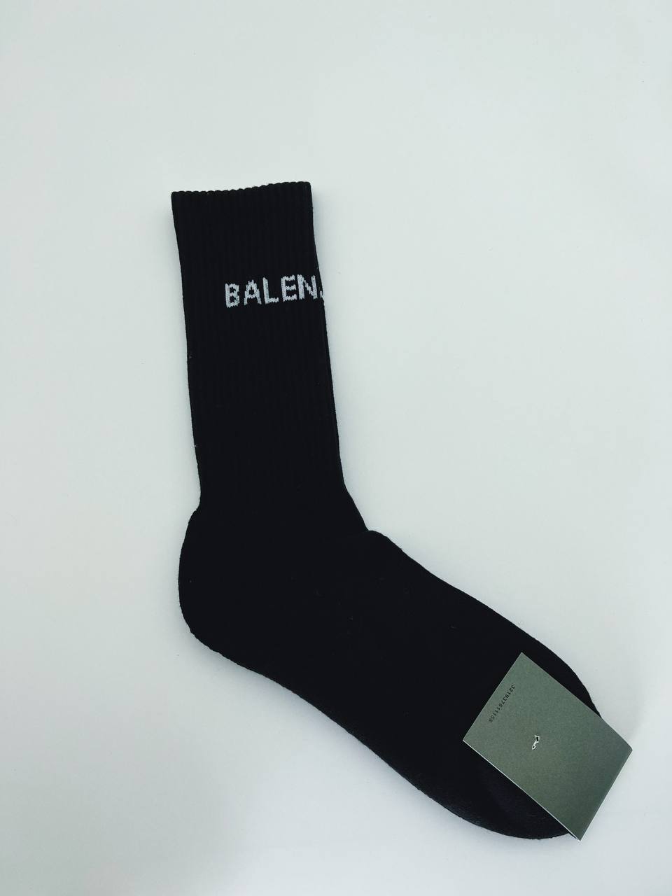 CND / 발렌시아가 양말