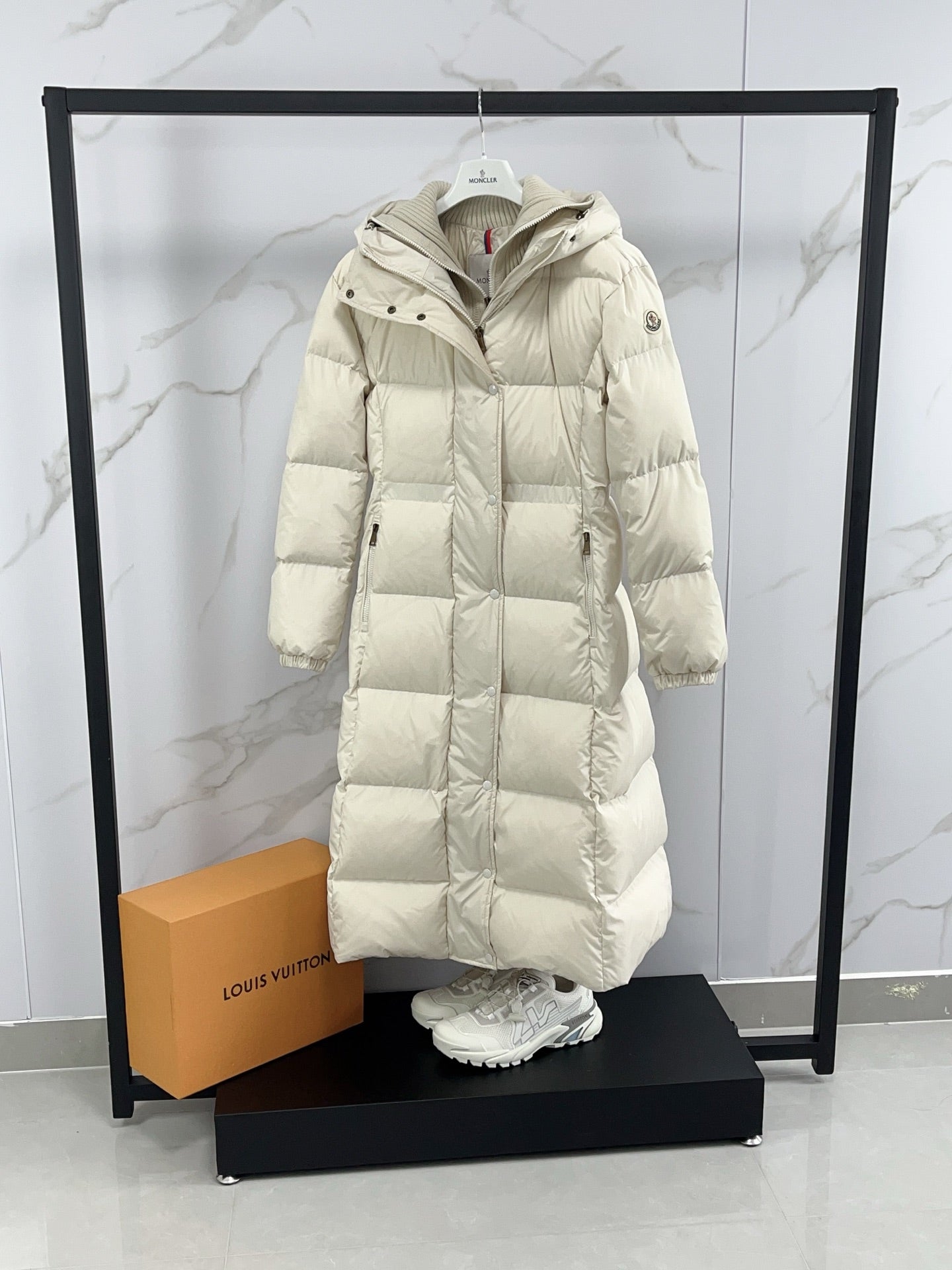 벨라 / MC 후드 롱 패딩 재킷