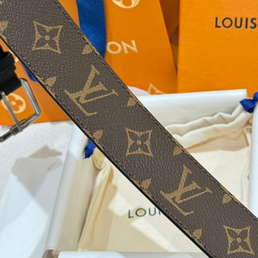 Louis Vuitton belt