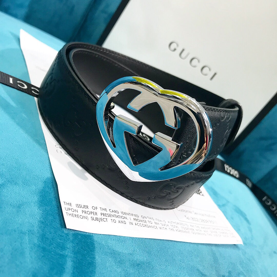 Woman's Gucci belt