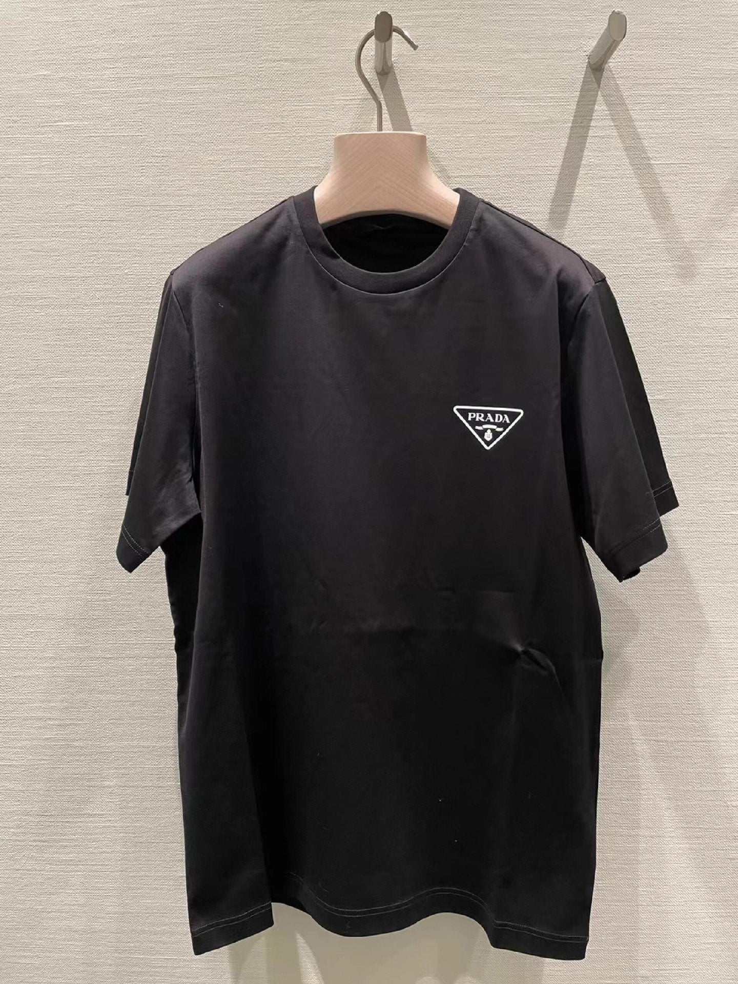 BVG / 프라다 삼각 로고 티셔츠