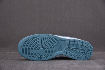 S2/Nike Men's Sneakers
