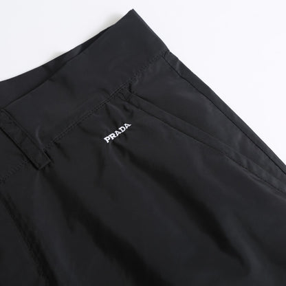 주말QZ / 프라다 레터링 자수 나일론 팬츠