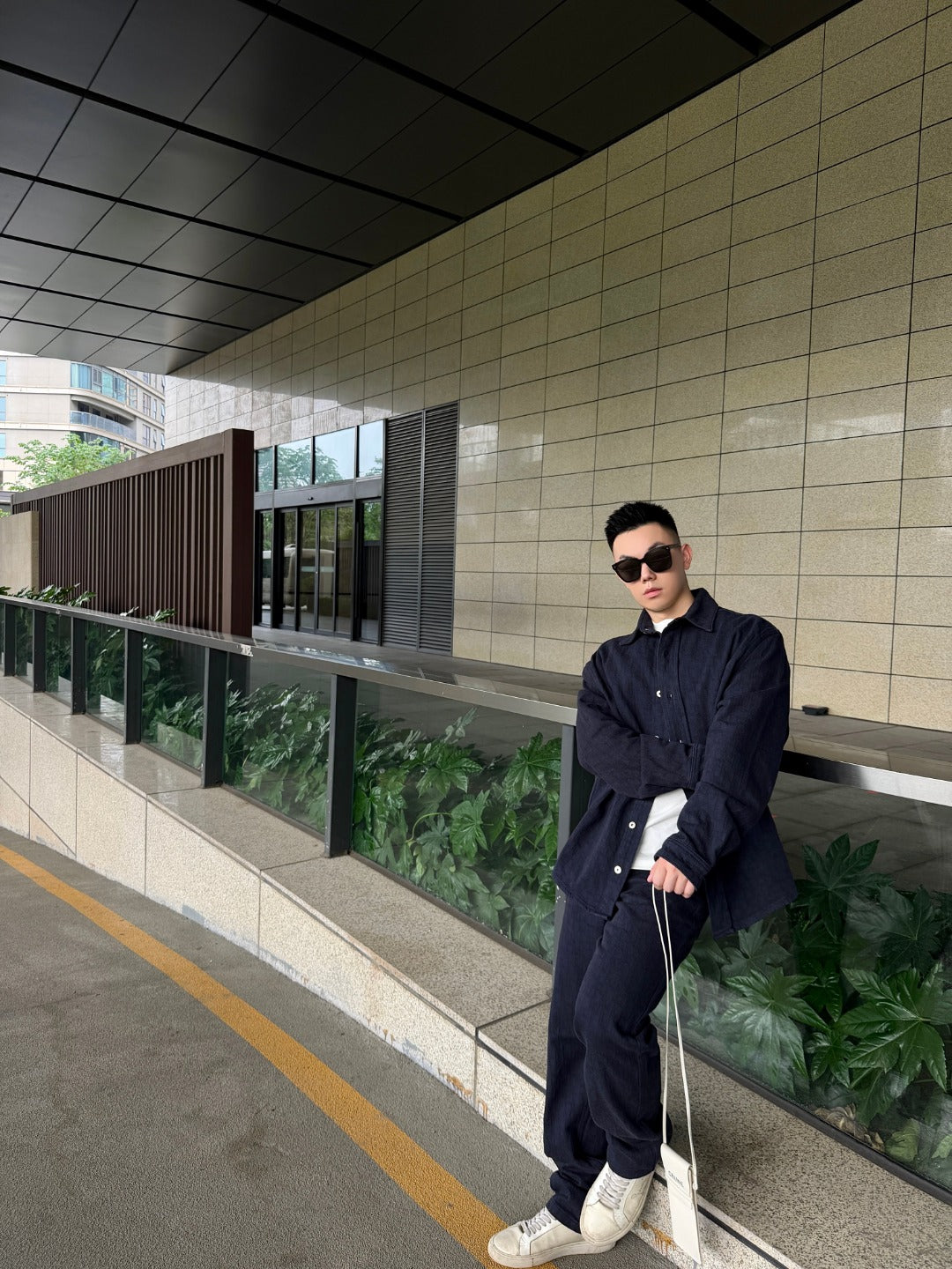 주말QZ / 디올 코튼 자카드 로고 패턴 메탈 버튼 데님 팬츠