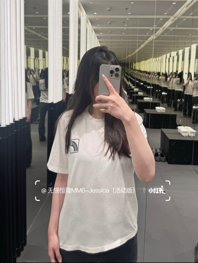 주말QZ / 메종 마르지엘라 문자 플로킹 프린트 반팔 티셔츠