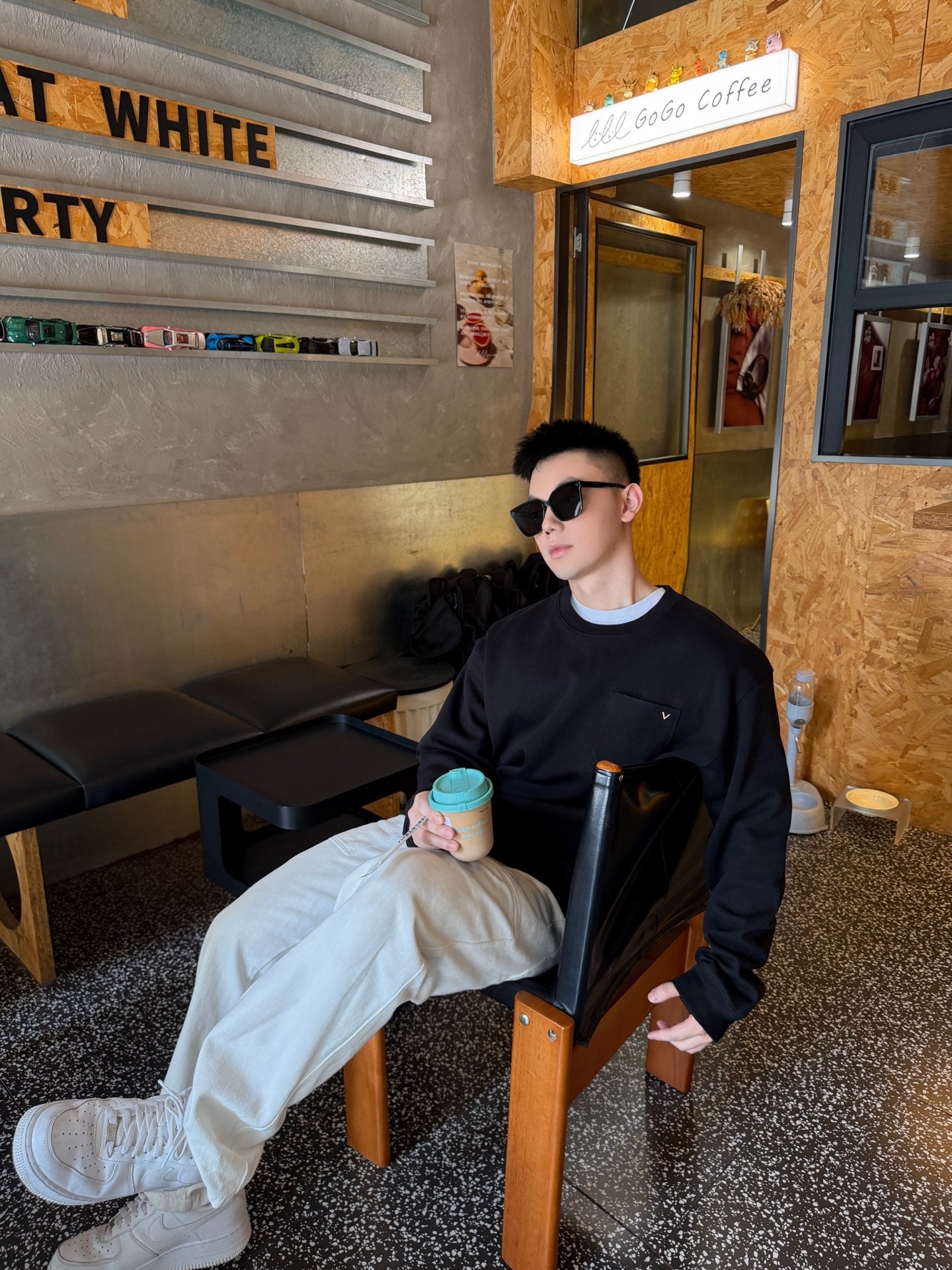 주말QZ / 발렌티노 메탈 로고 후디