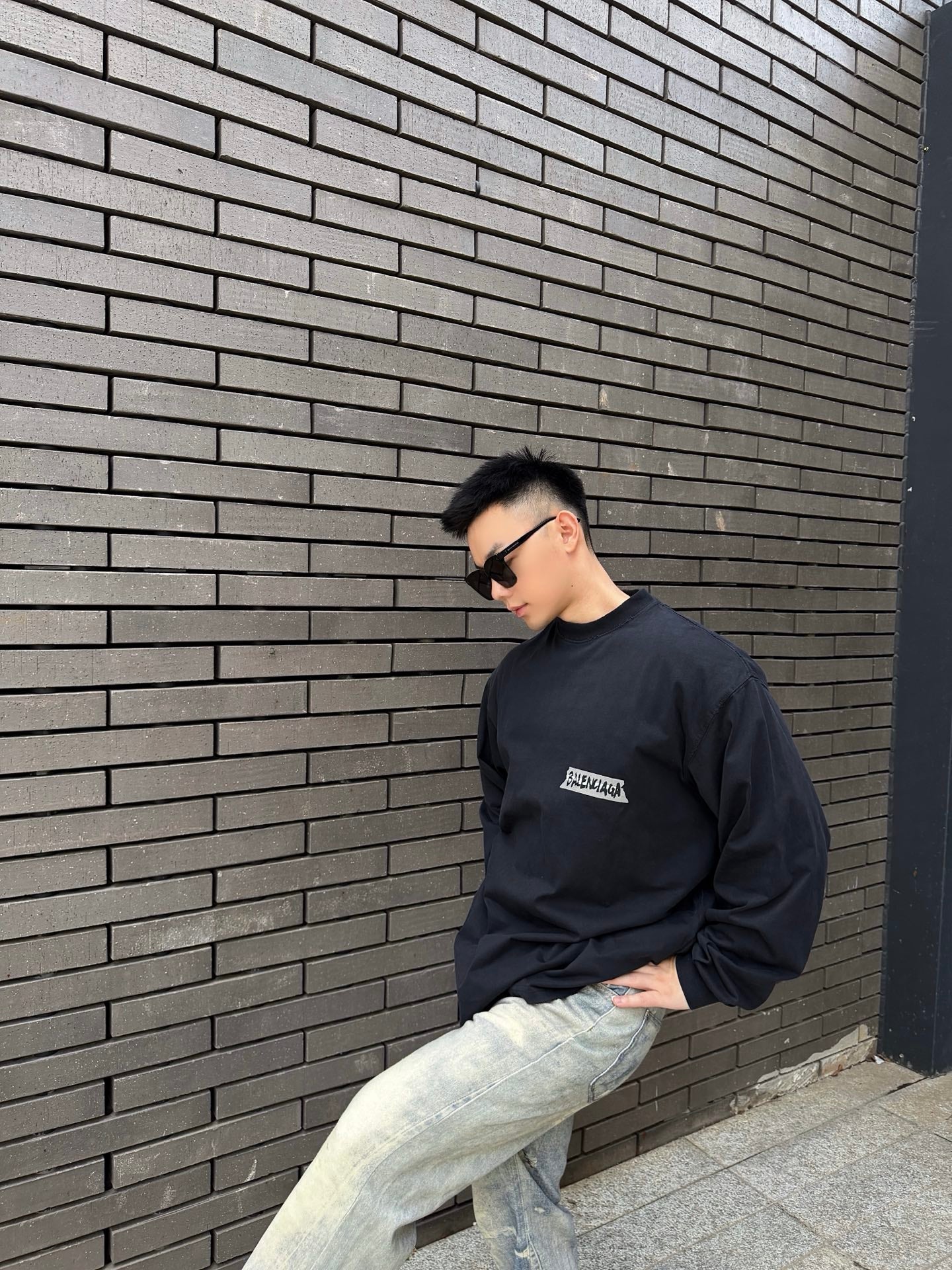 주말QZ / 발렌시아가 프린트 긴팔 티셔츠