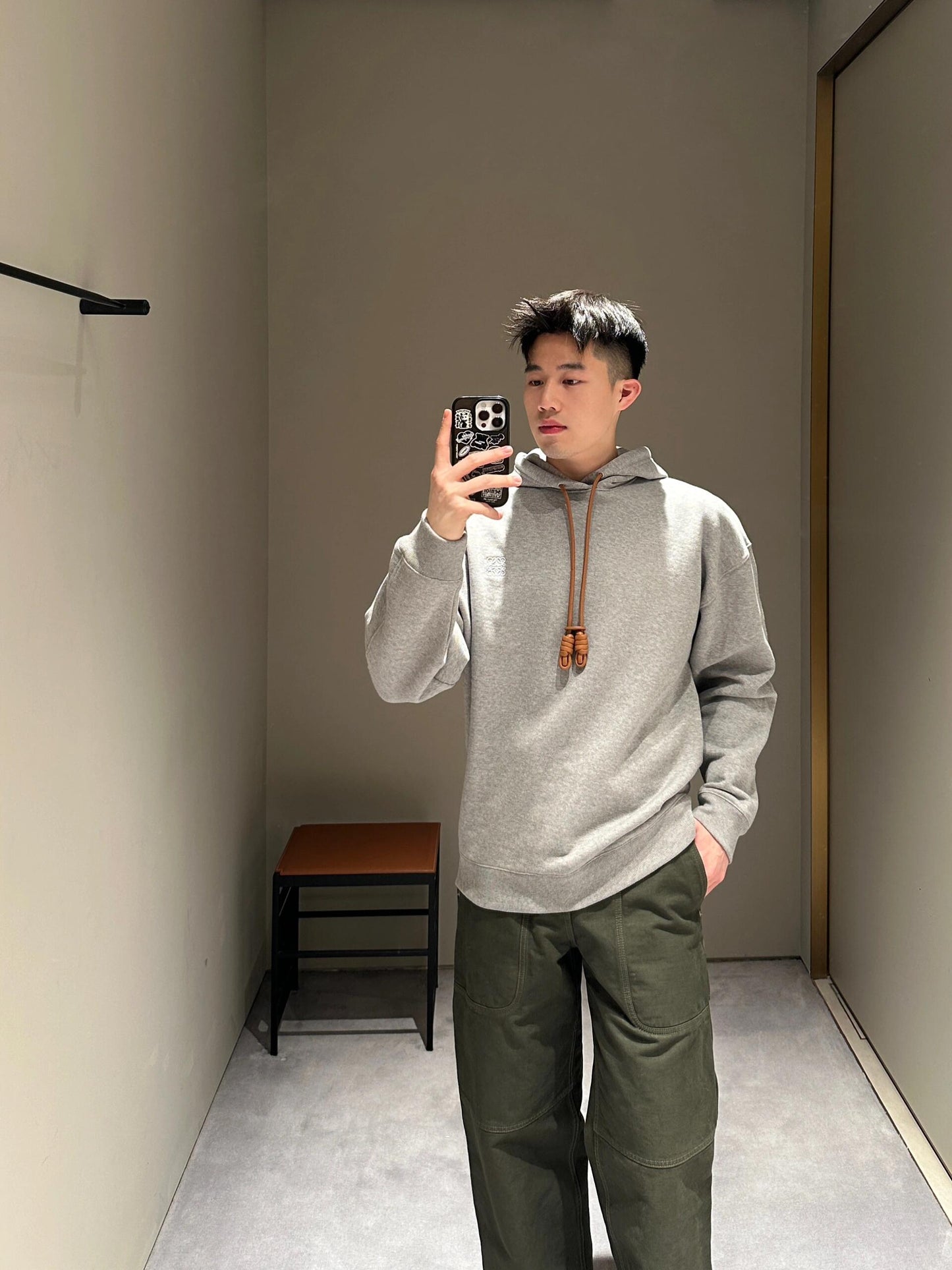 주말QZ / 로에베 자수 후디