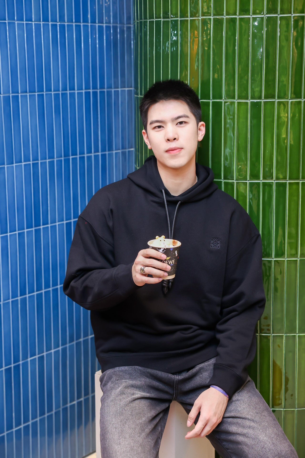 주말QZ / 로에베 자수 후디