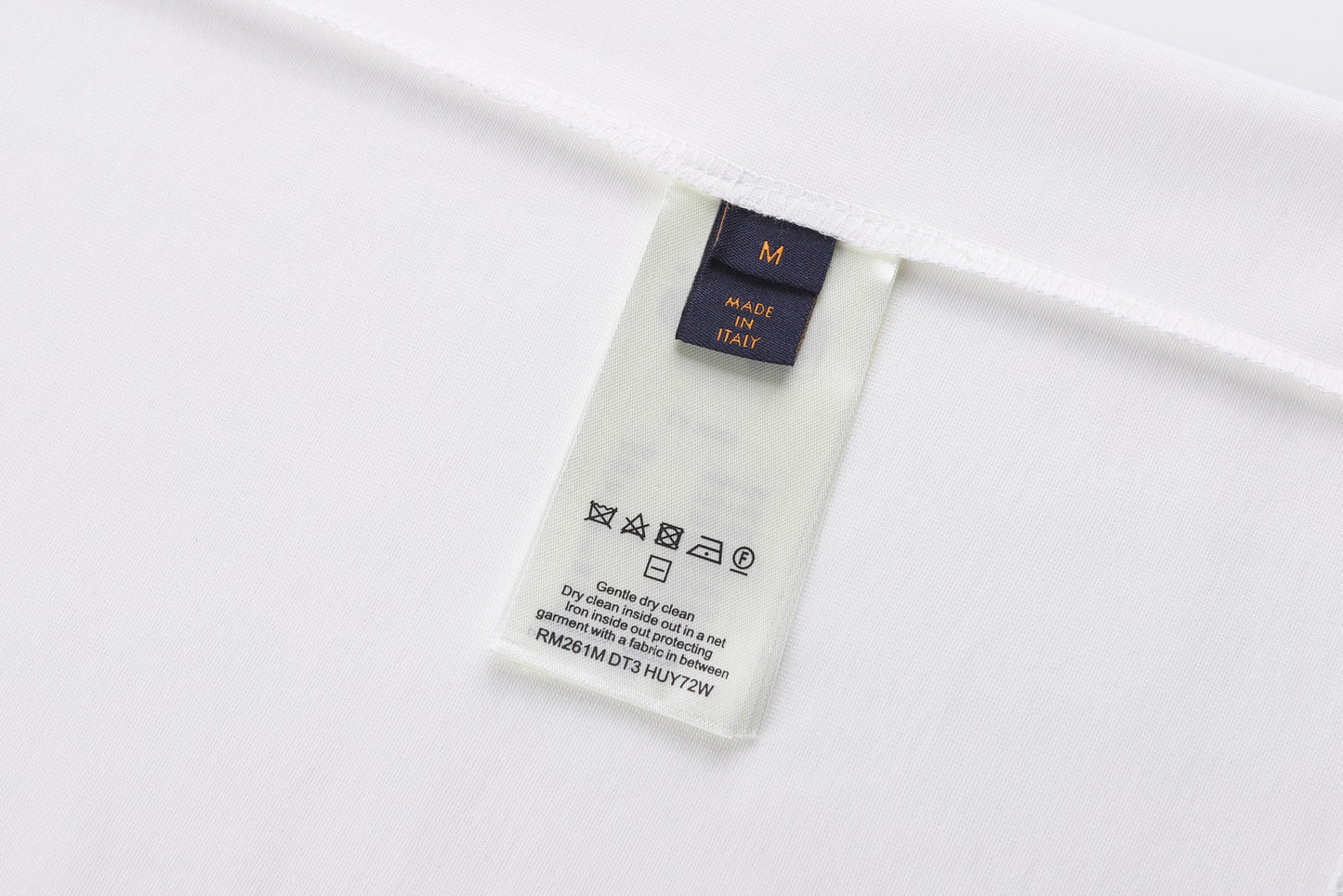 주말QZ / 루이비통 스팽글 장식 라운드넥 티셔츠