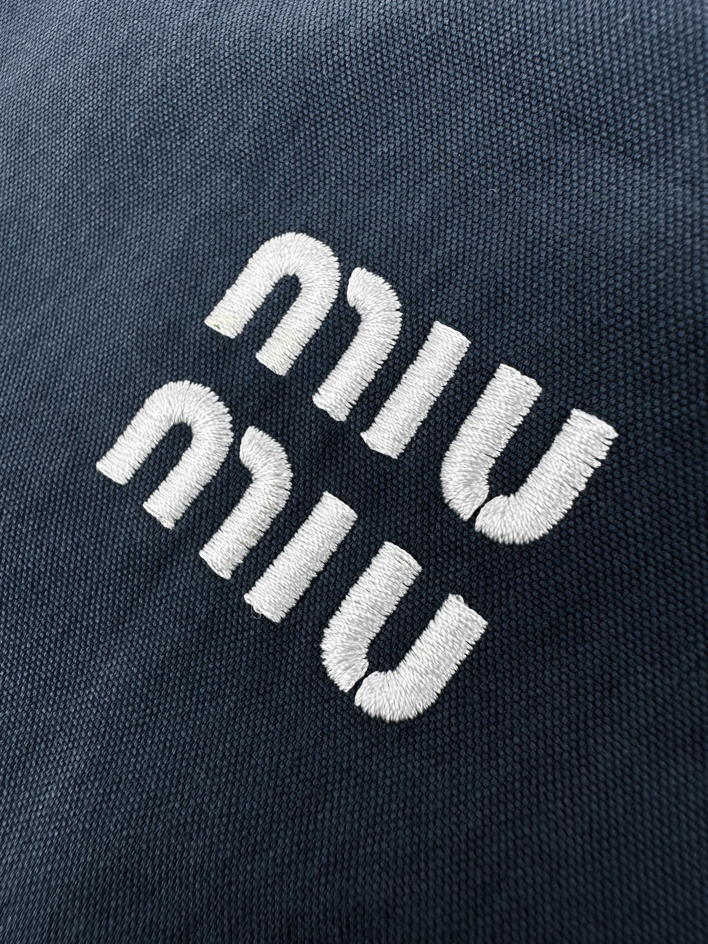 주말QZ / 미우미우 자수 로고 자켓