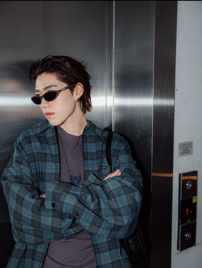 주말QZ / 발렌시아가 레터링 자수 반팔 티셔츠