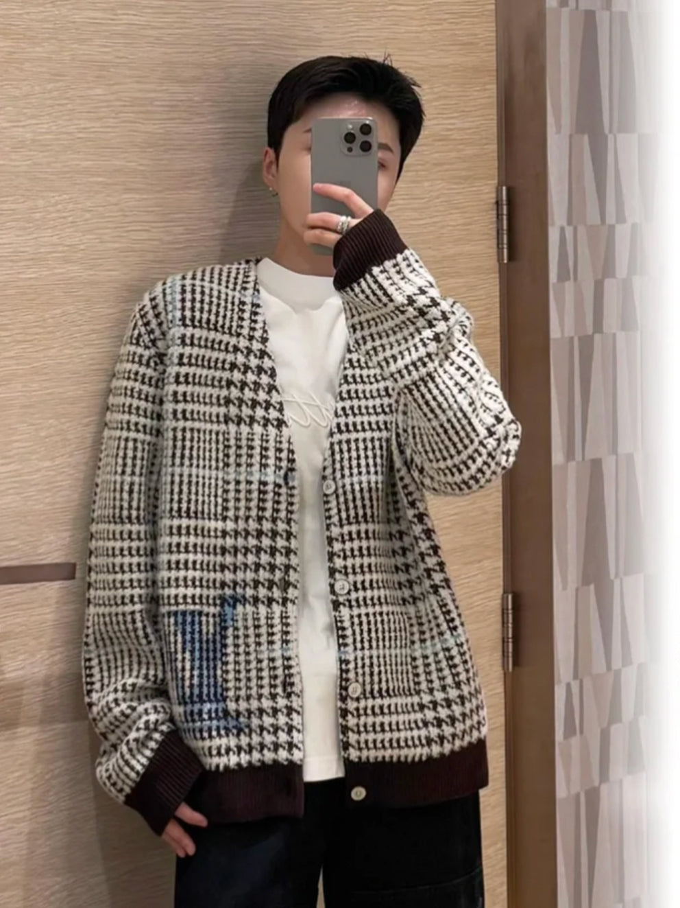 주말QZ / 루이비통 체크 무브넥 가디건 긴팔 니트