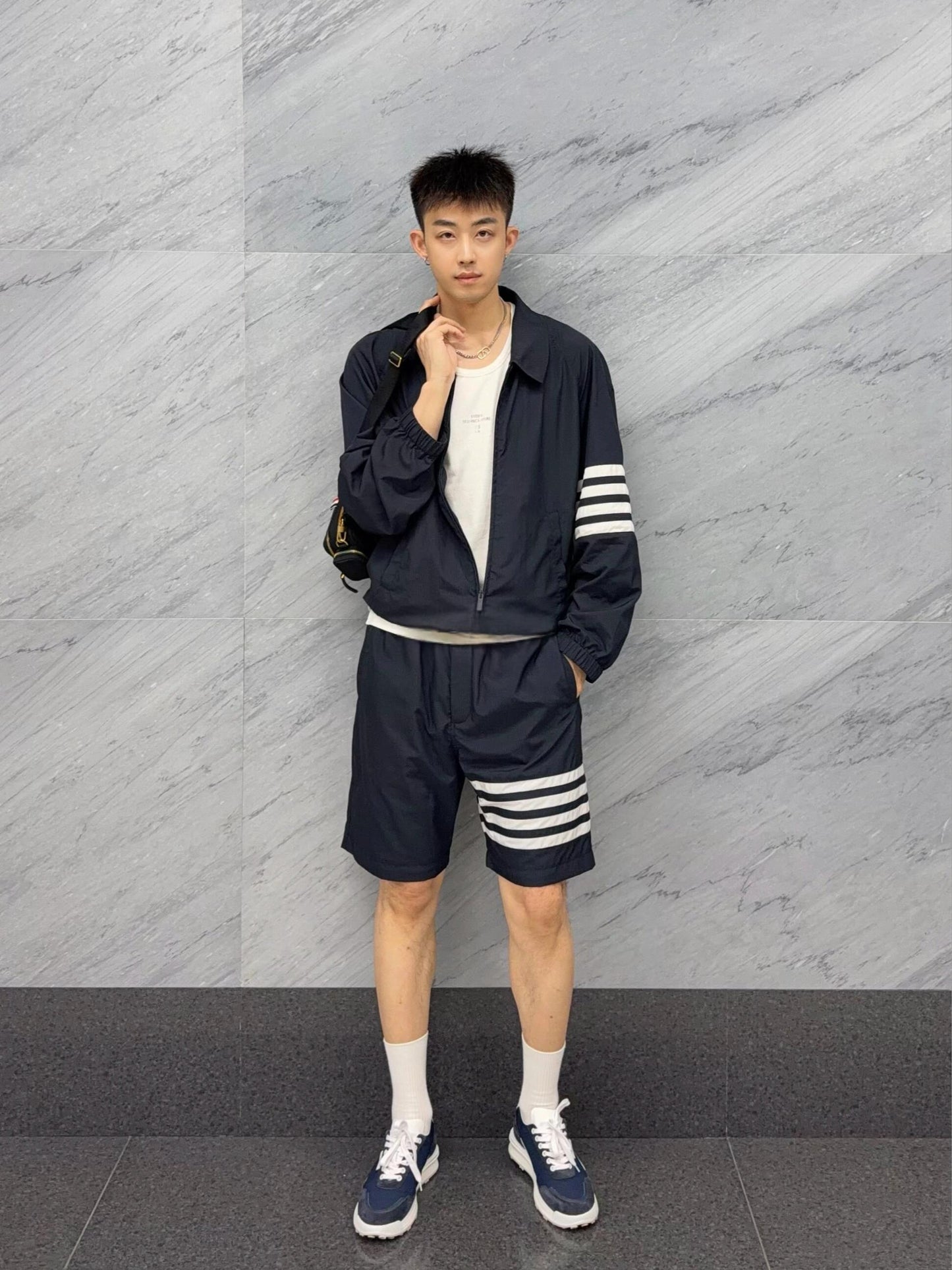 주말QZ / 톰브라운 지퍼 자켓