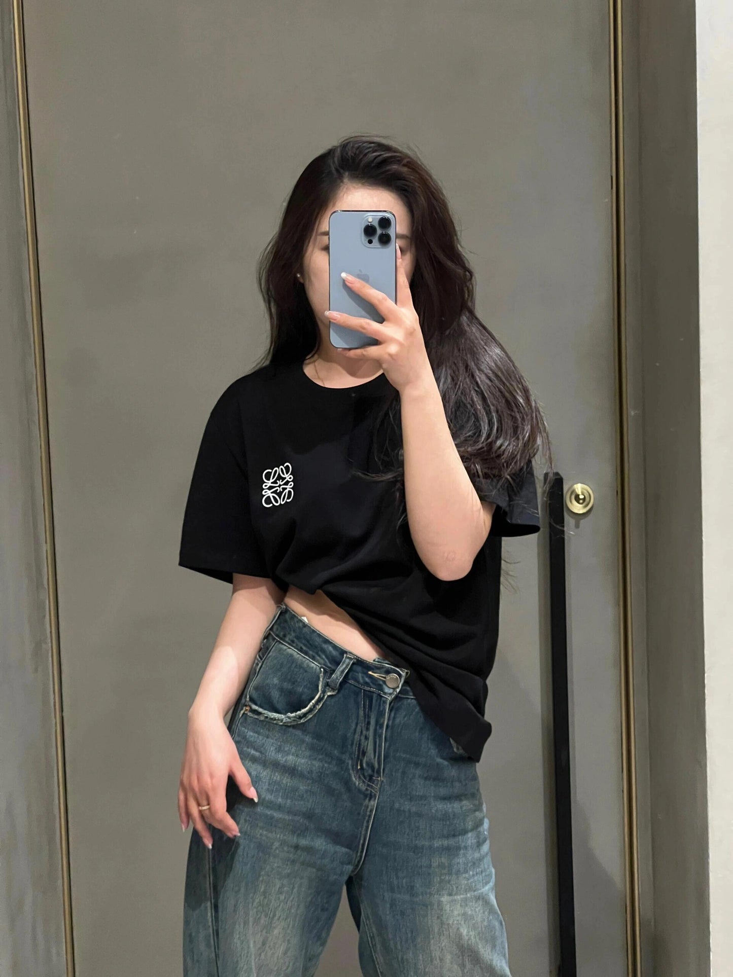 주말QZ / 로에베 자수 라운드넥 티셔츠