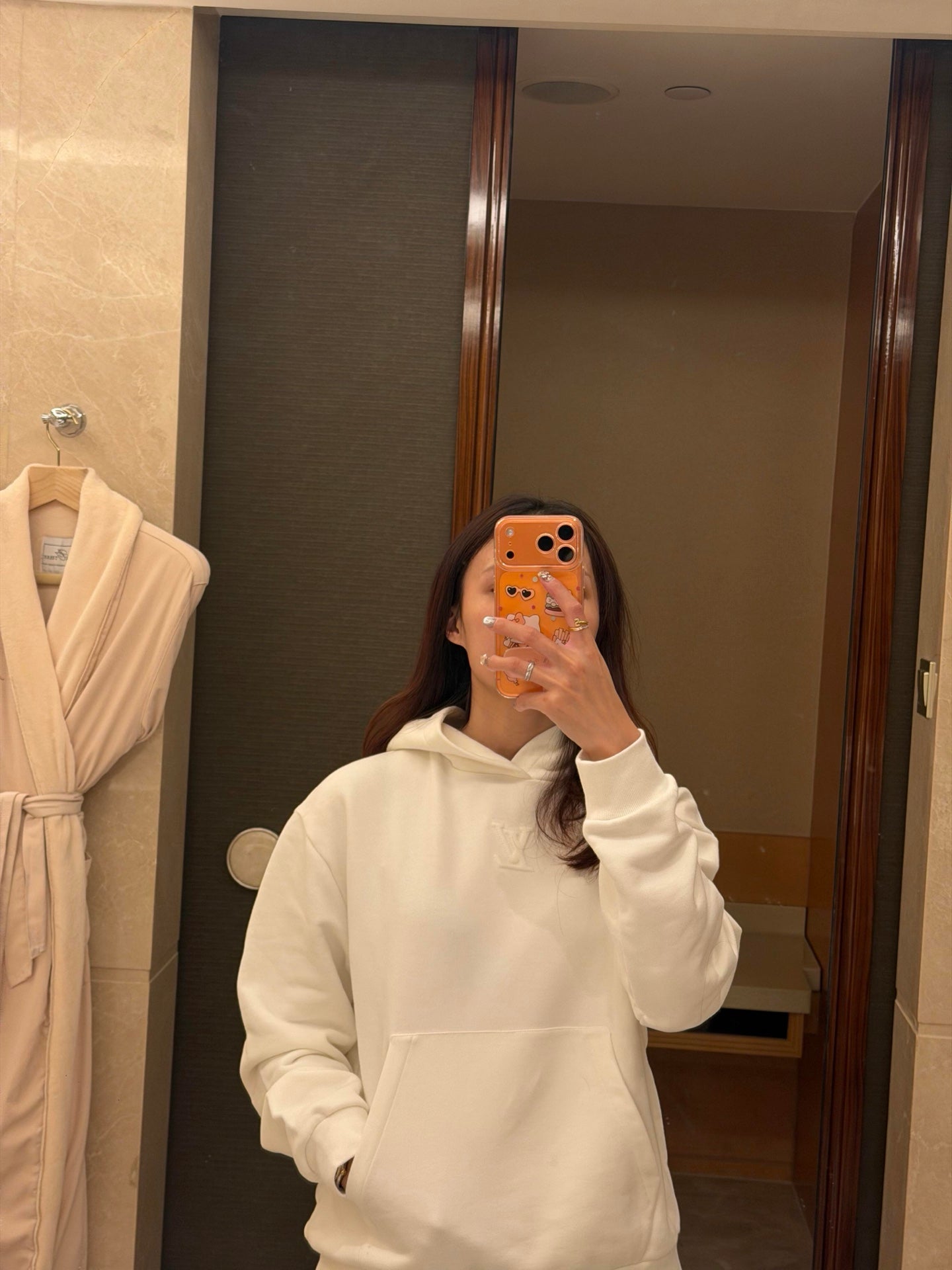 주말QZ / 루이비통 로고 면 후디