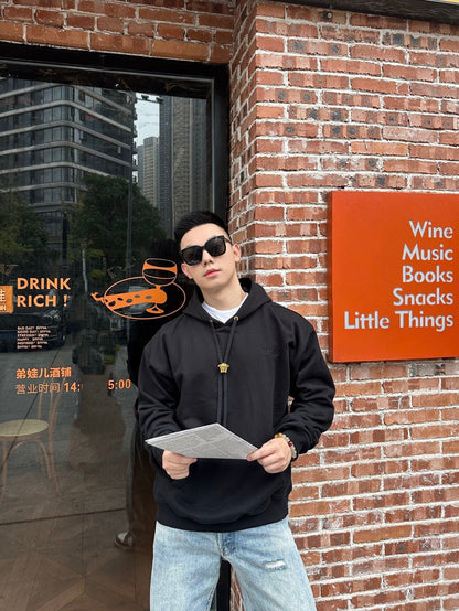 주말QZ / 베르사체 레터링 자수 긴팔 후디