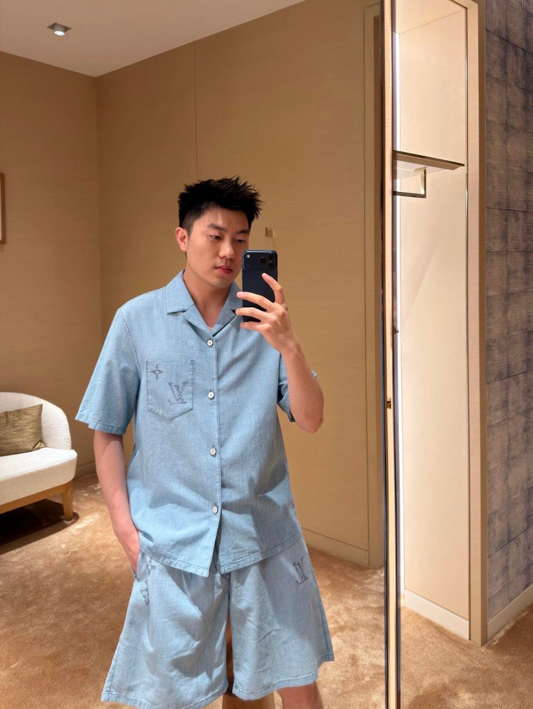 주말QZ / 루이비통 자수반바지