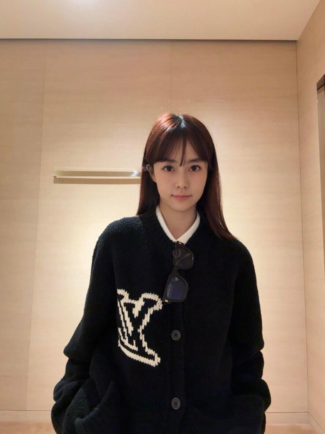 주말QZ / 루이비통 울 가디건
