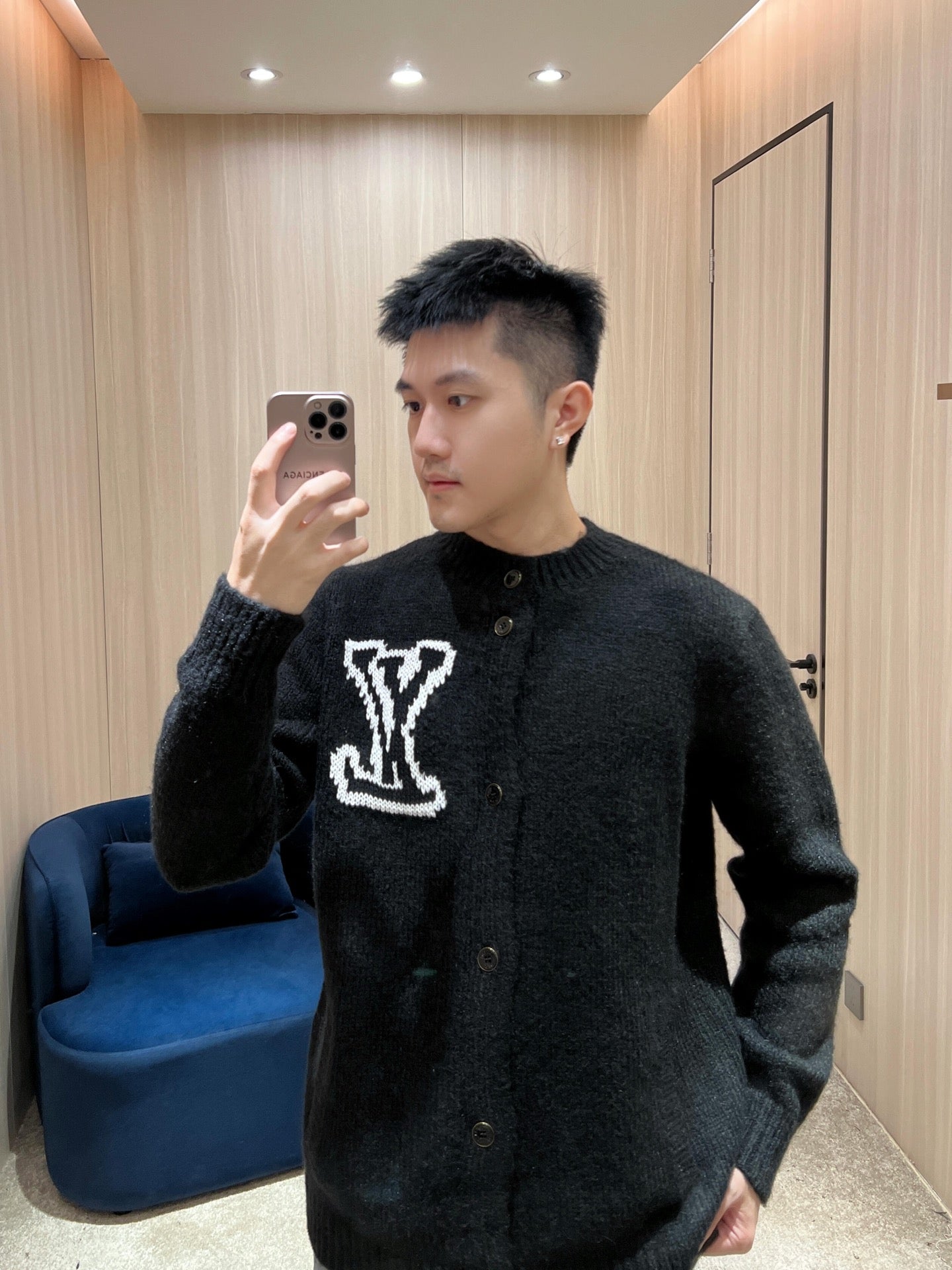 주말QZ / 루이비통 울 가디건
