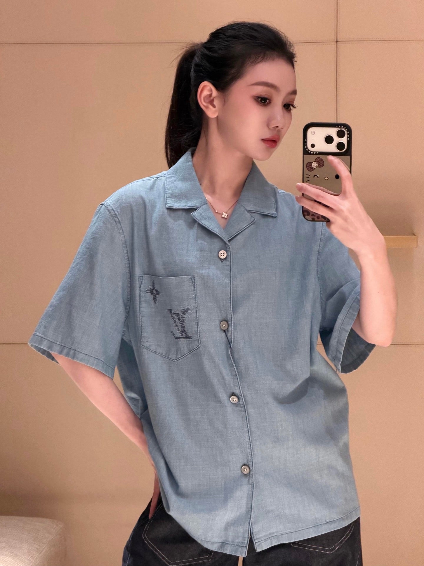주말QZ / 루이비통 로고 자수 셔츠