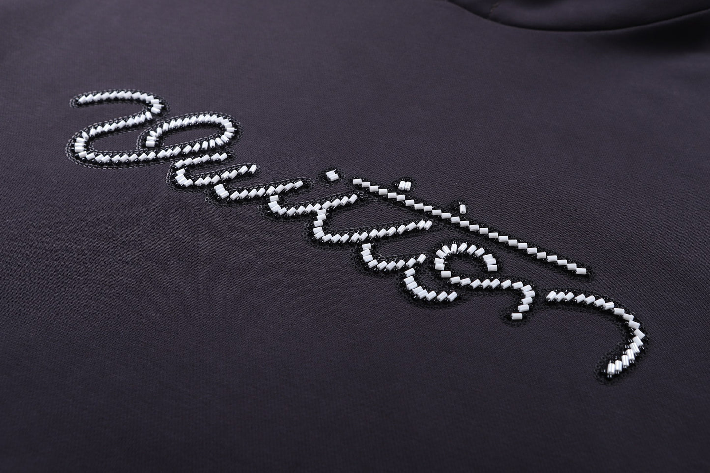 주말QZ / 루이비통 로고 자수 후드 맨투맨