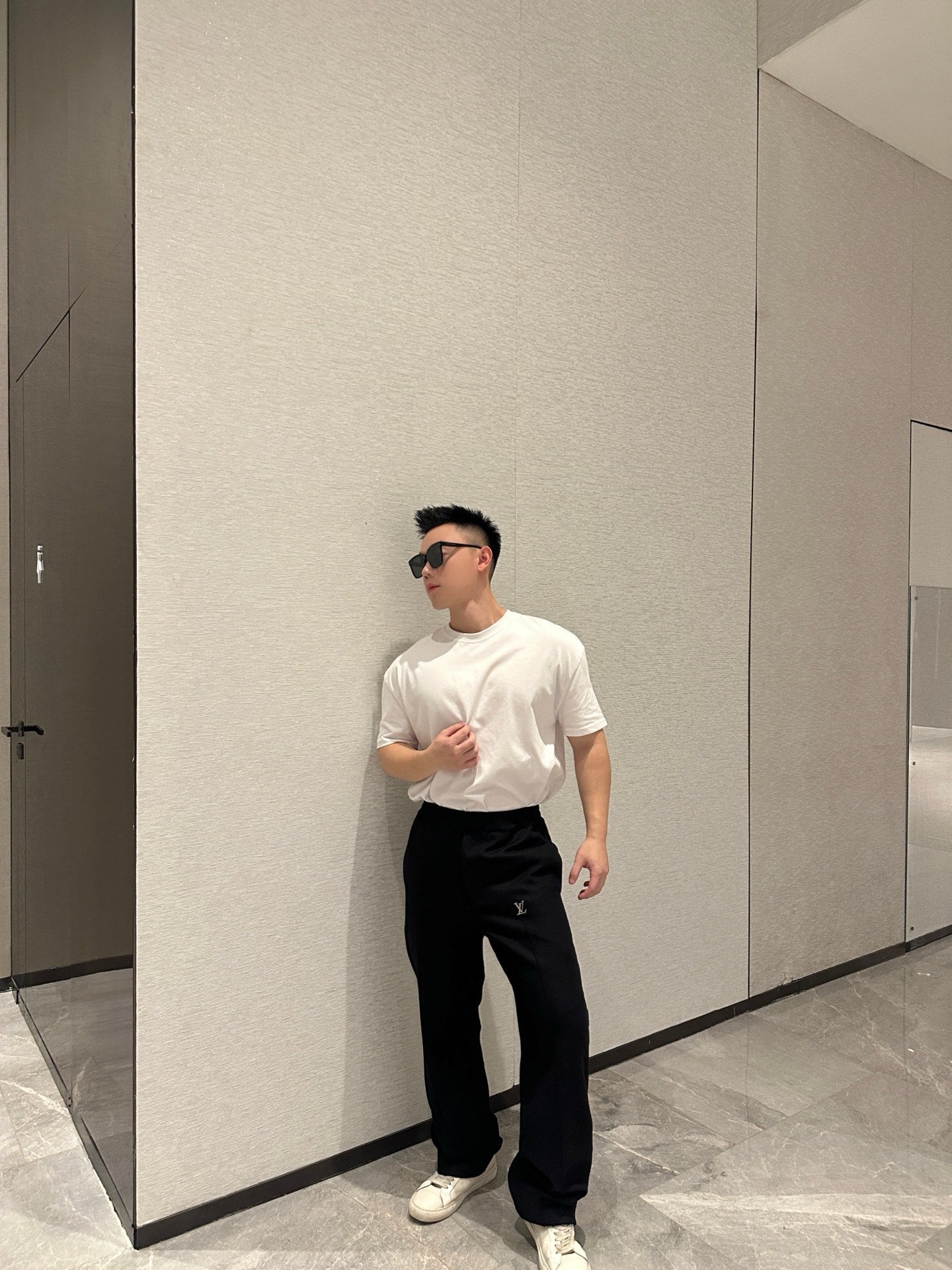 주말QZ / 루이비통 트레이닝 팬츠
