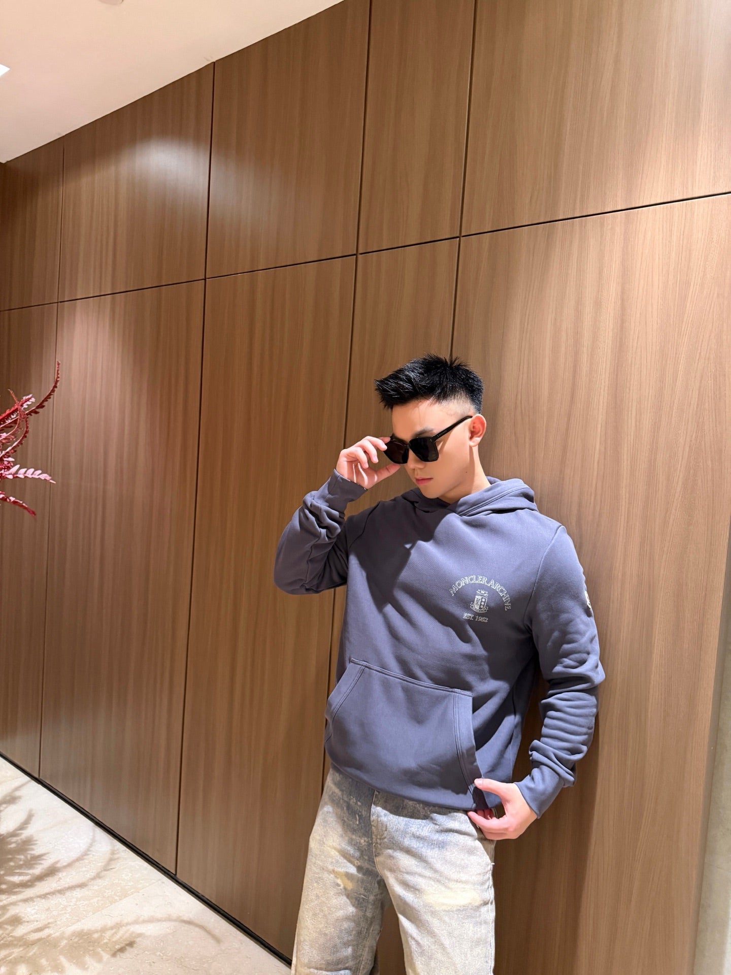 주말QZ / 몽클레르 면 후드 맨투맨