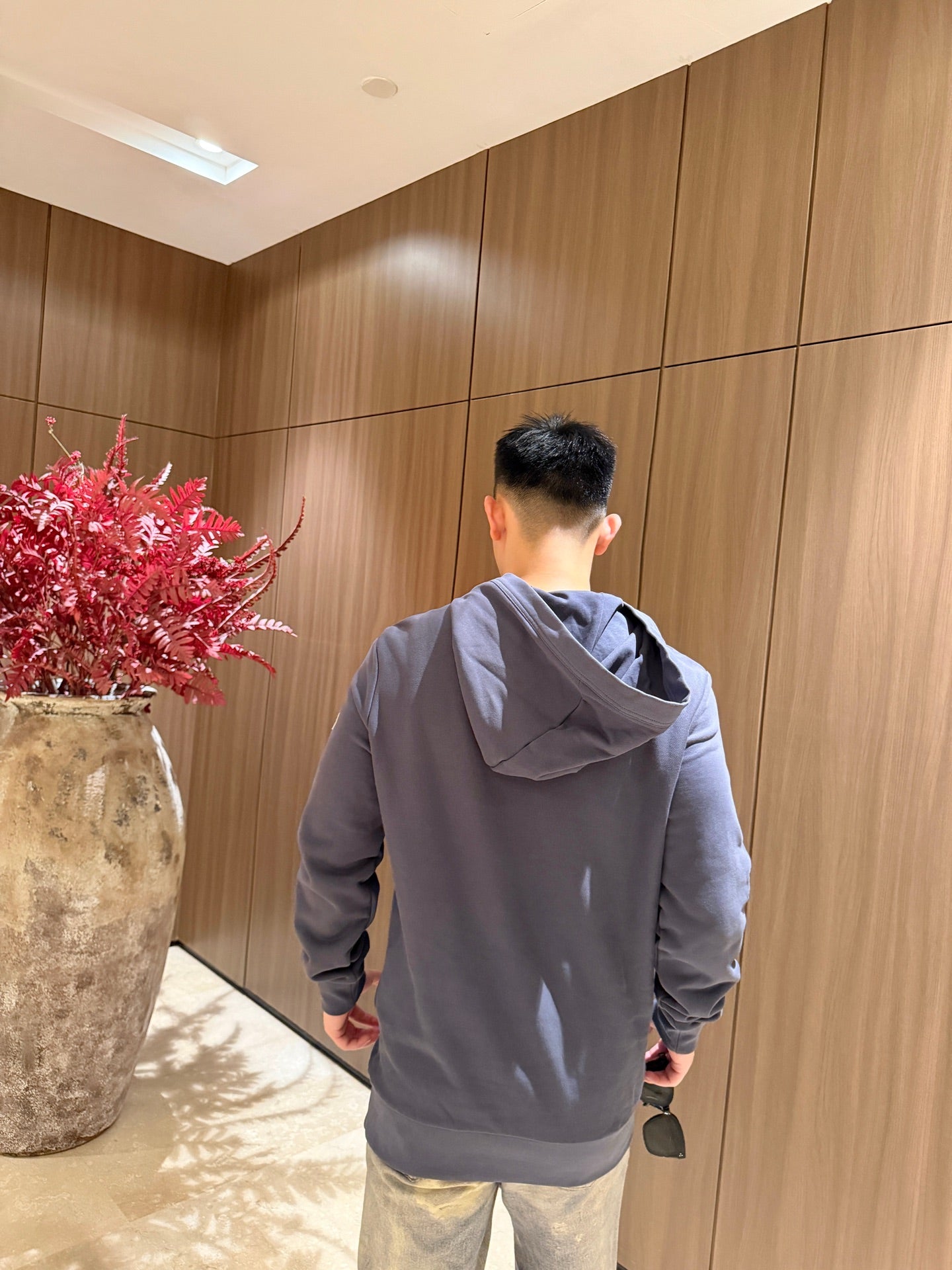 주말QZ / 몽클레르 면 후드 맨투맨