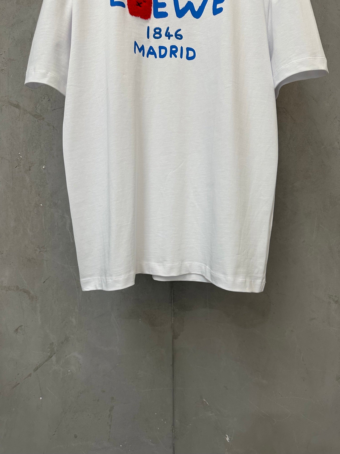 주말QZ / 로에베 자수 반팔 티셔츠