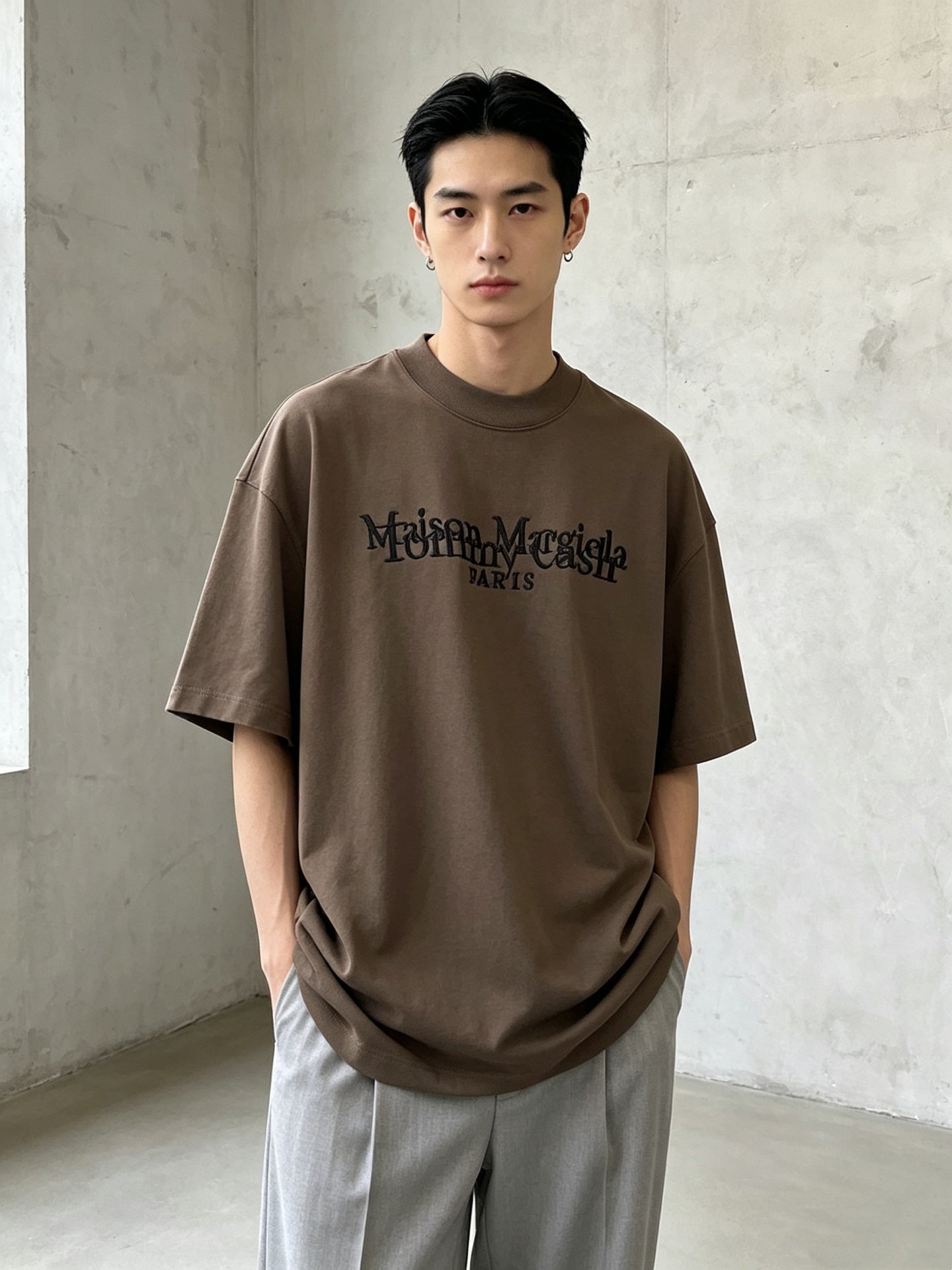 주말QZ / 메종 마르지엘라 로고 자수 반팔 티셔츠