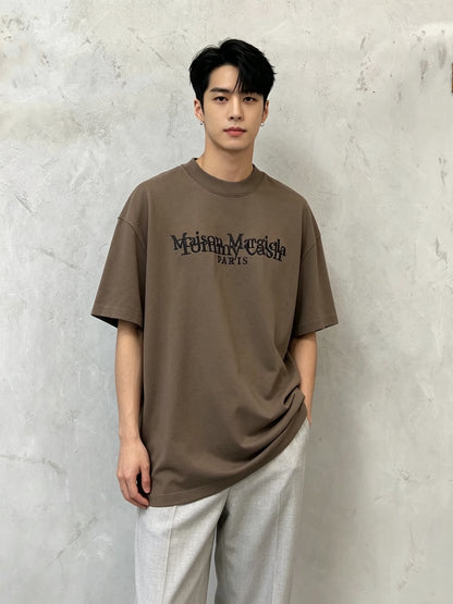 주말QZ / 메종 마르지엘라 로고 자수 반팔 티셔츠