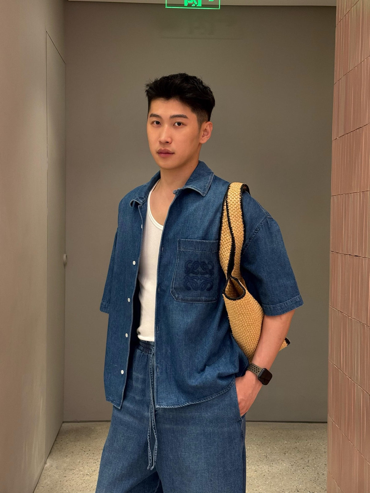 사슬공장2 / 로에베 워시드 코튼 자수 데님 반팔 셔츠