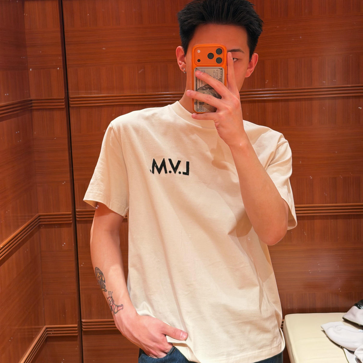 BVG / 루이비통 자수 반팔 티셔츠