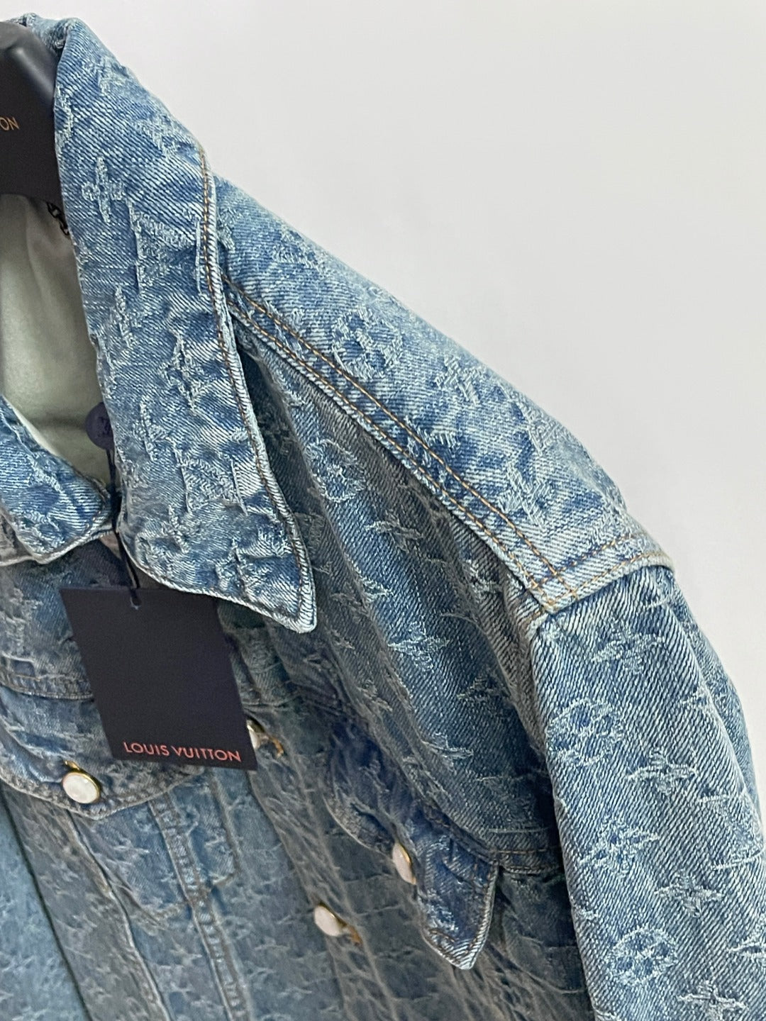 BVG / 루이비통 청자켓