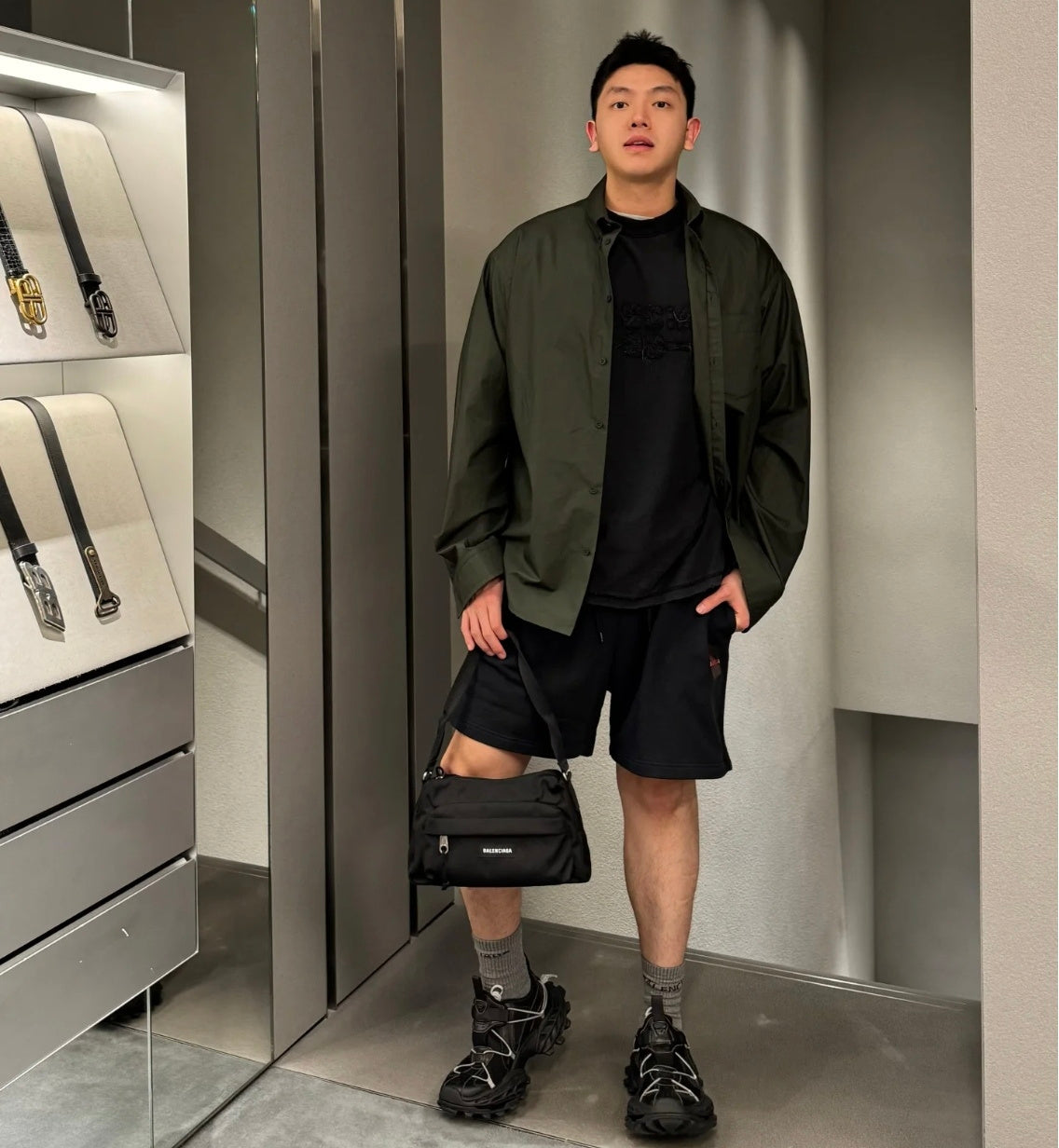 BVG / 발렌시아가 반바지