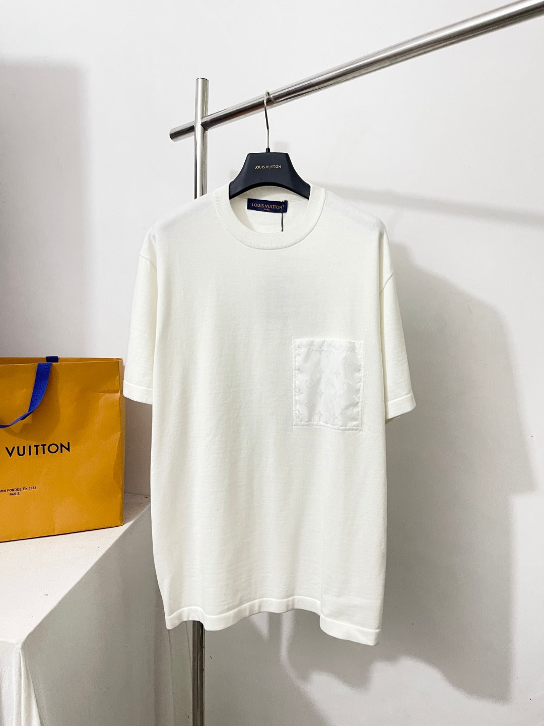BVG / 루이비통 반팔 니트
