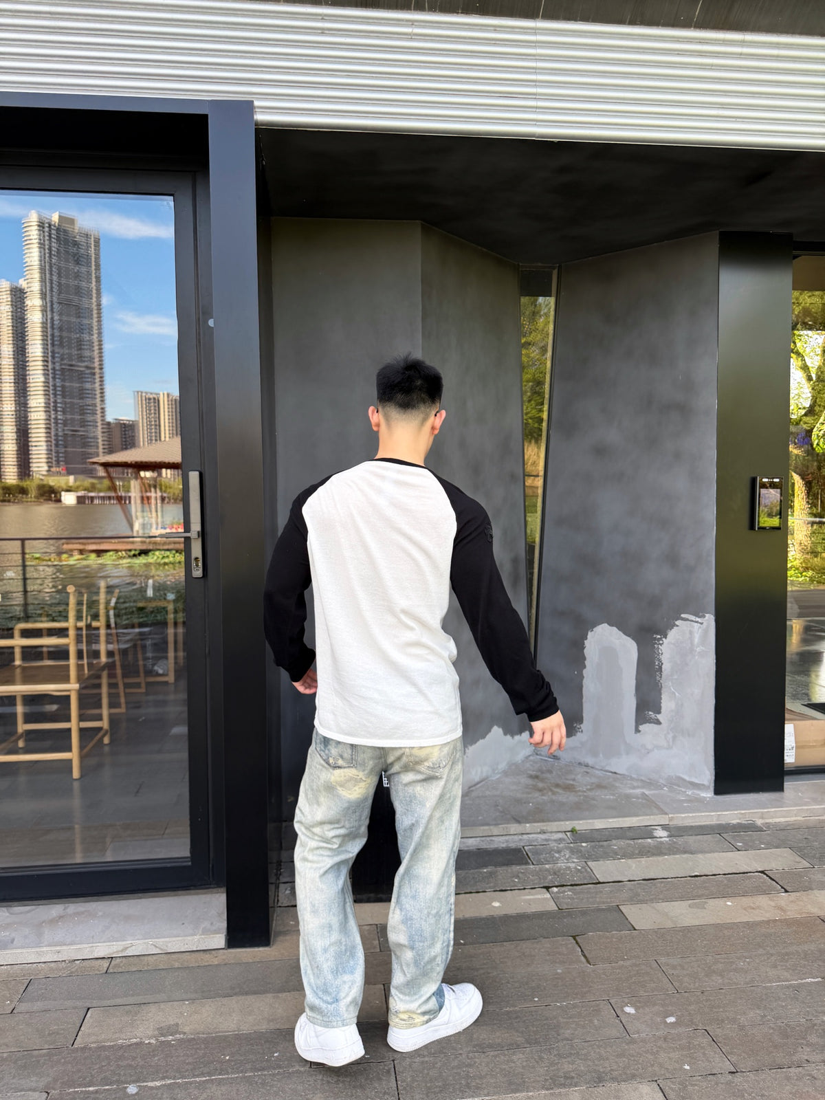 주말QZ / 크롬하츠 자수 긴팔 티셔츠