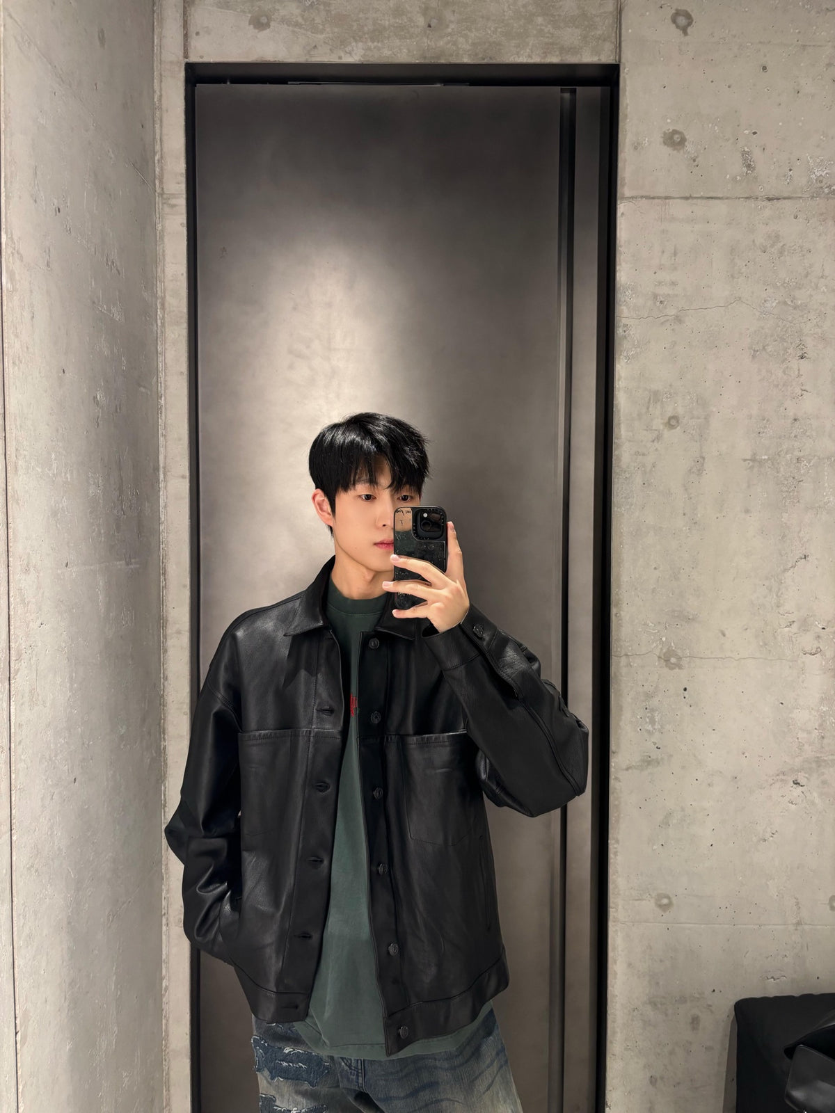 주말QZ / 발렌시아가  자수 레더 재킷