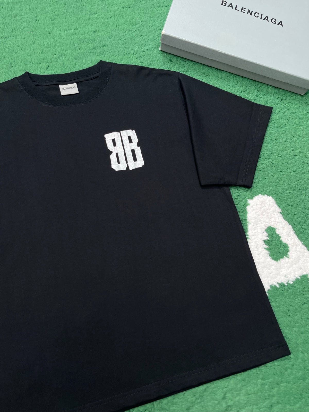 BVG / 발렌시아가  라운드넥 반팔 티셔츠