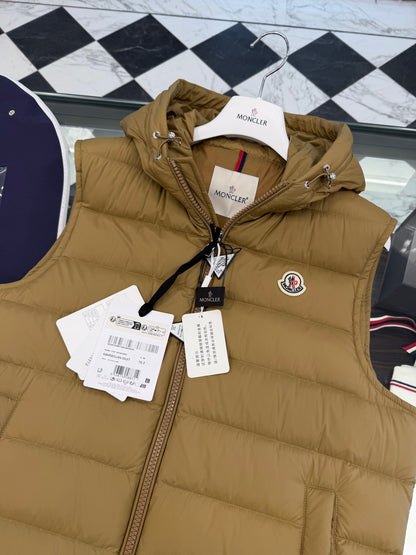 BVG / 몽클레르  후드 다운 조끼