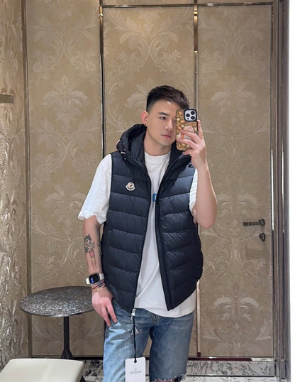 BVG / 몽클레르  후드 다운 조끼