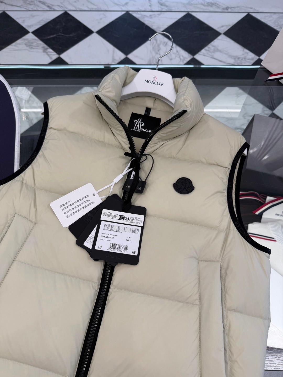 BVG / 몽클레르  하이넥 다운 조끼