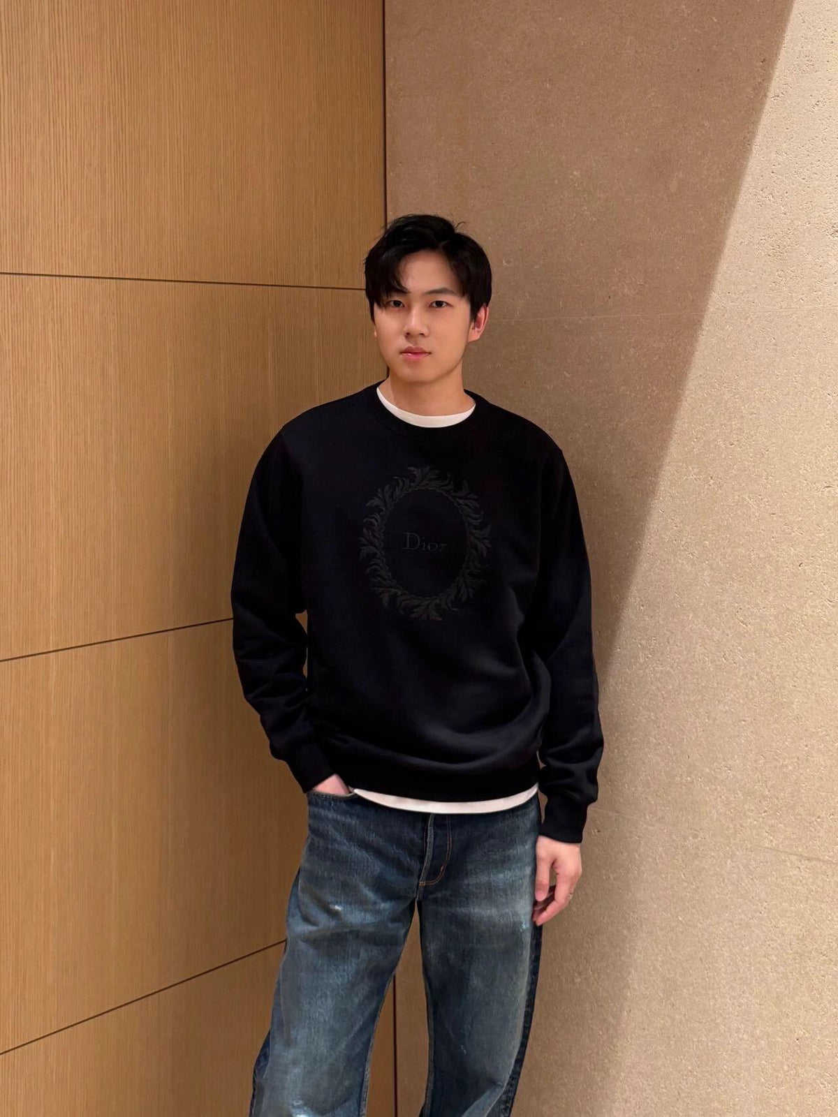 BVG / 디올  라운드넥 긴팔 티셔츠