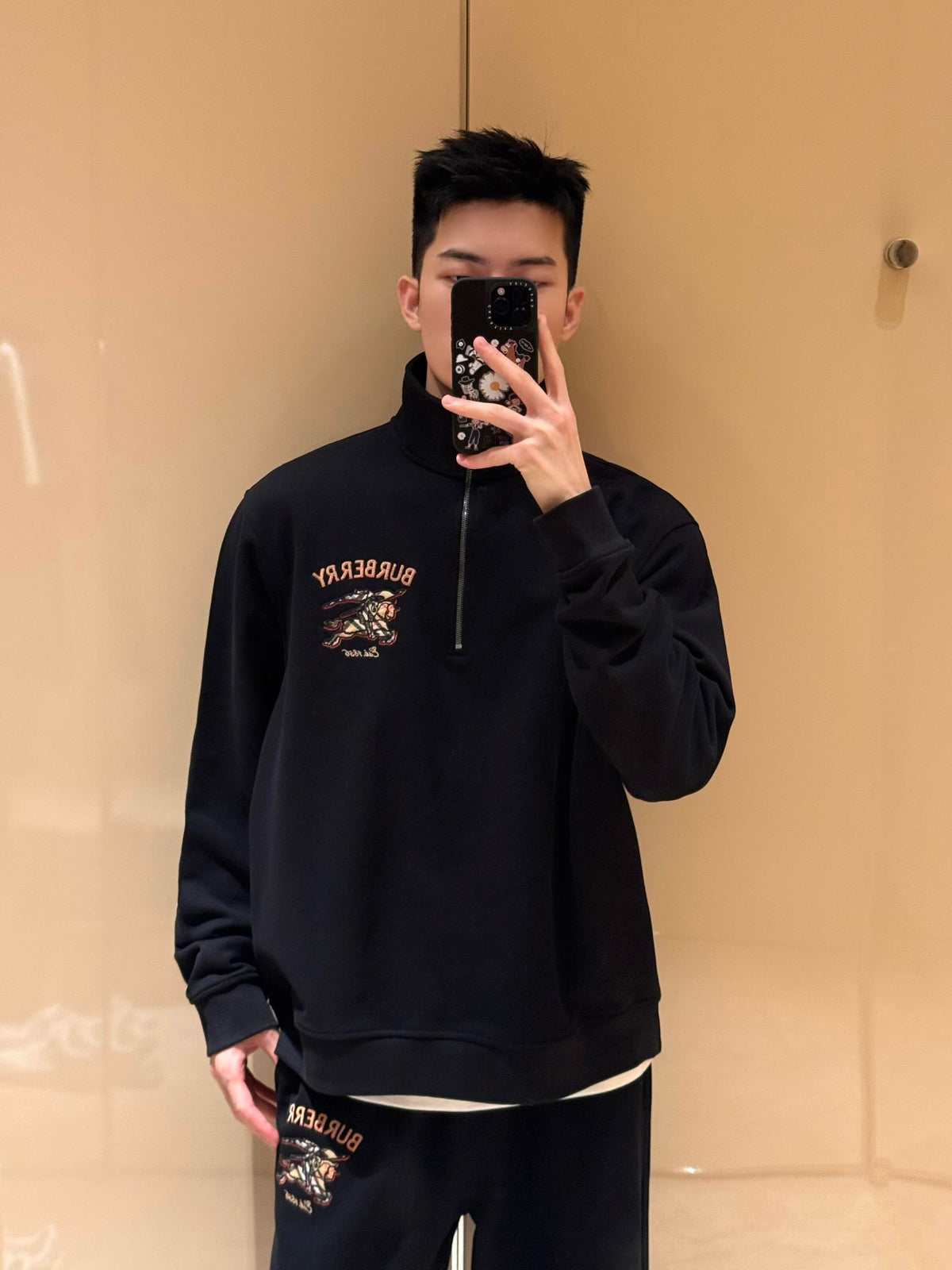 BVG / 버버리  하프 지퍼 후드티