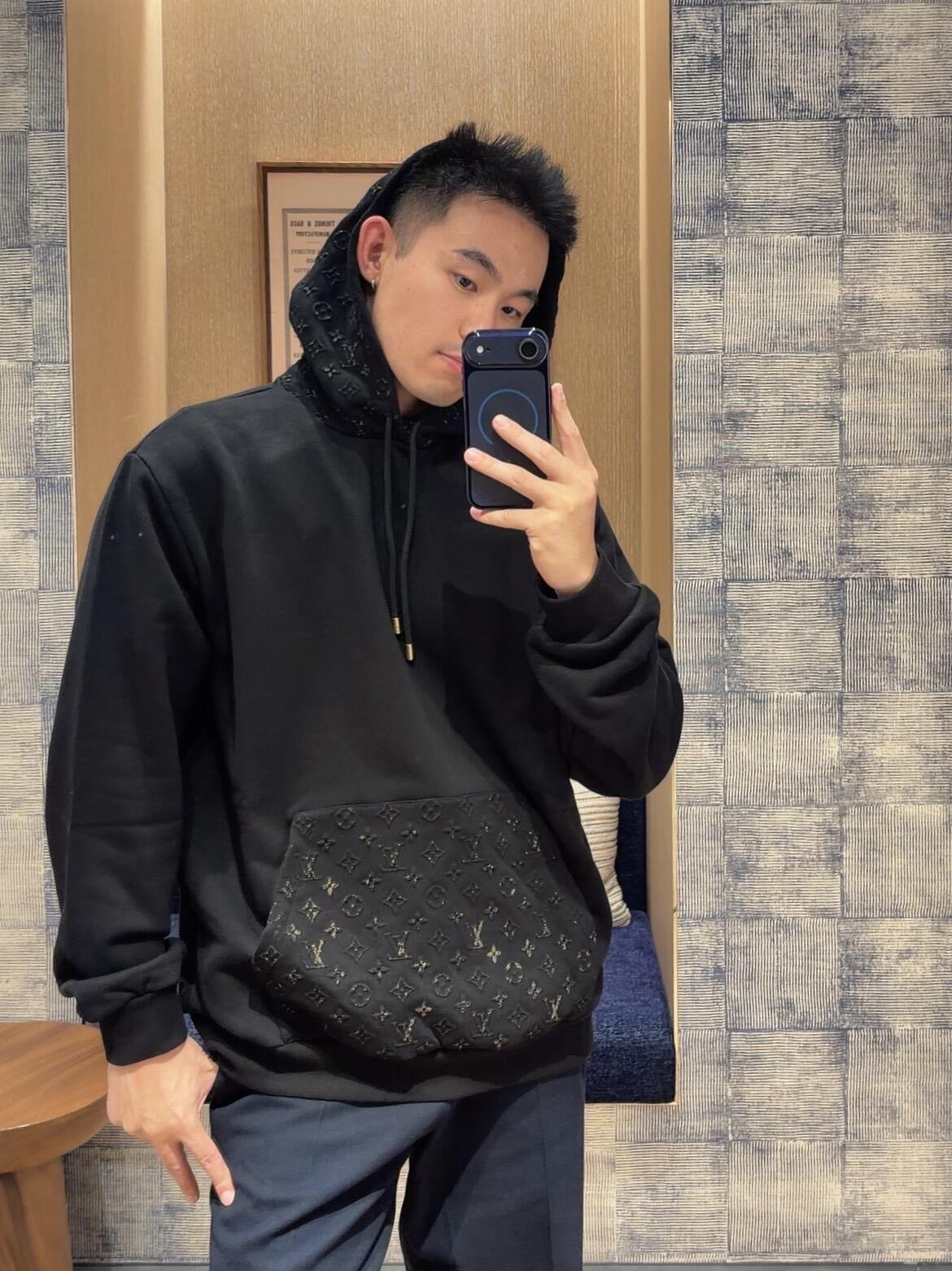 BVG / 루이비통  후드티