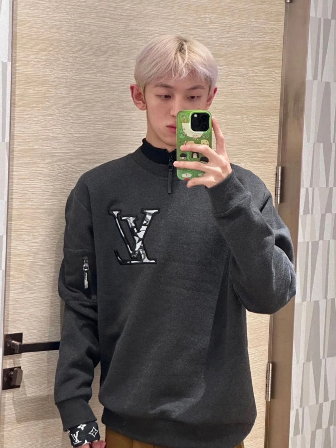 BVG / 루이비통  플리스 긴팔 후디