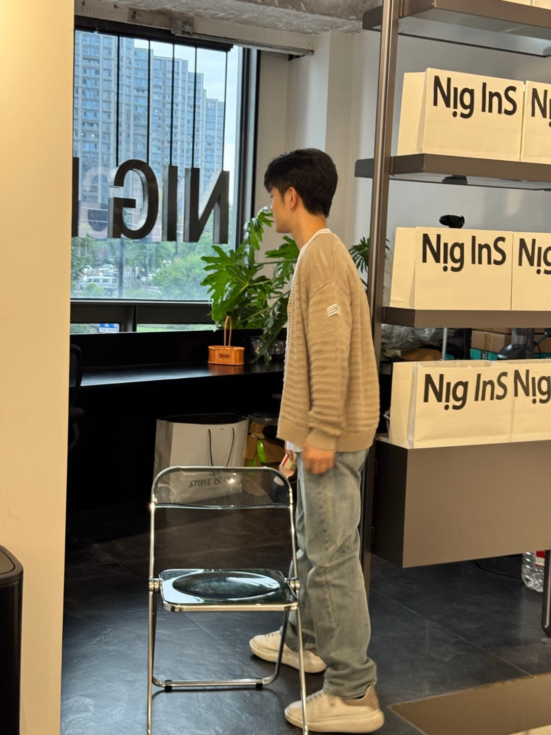 BVG / 메종 마르지엘라  웨이브 텍스처 니트 가디건