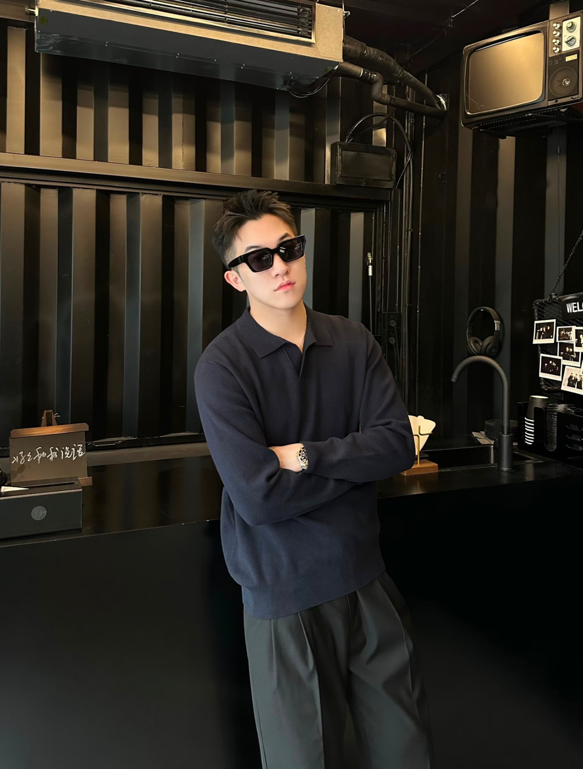 주말QZ / 로로피아나  갈매기 칼라 드롭숄더 니트